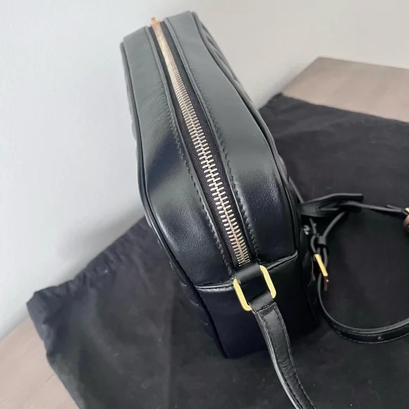 YSL Lou Camera Bag with tassel - Pristine condition. Like New! 💯 Authentic - Picture 6 of 11